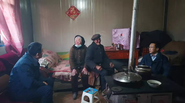 金年会-金年会（中国）一站式体育服务平台
深入帮扶村开展春节慰问(图3)