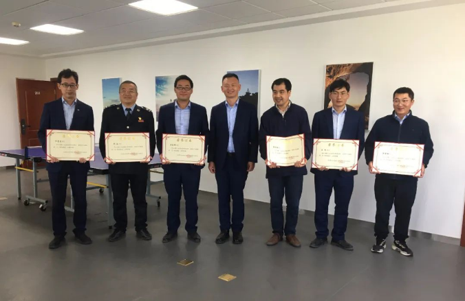 金年会-金年会(中国)一站式体育服务平台
团委举办“庆五一、迎五四”球类联谊比赛(图4) 金年会-金年会(中国)一站式体育服务平台
团委举办“庆五一、迎五四”球类联谊比赛(图4)