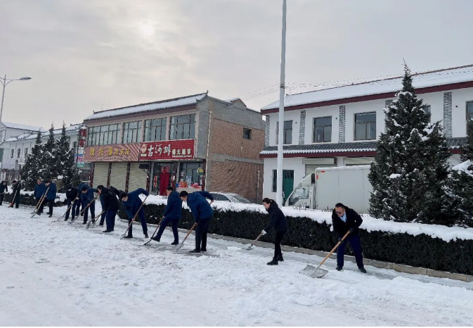 筑起安全墙 照亮乡村路——金年会-金年会（中国）一站式体育服务平台
鼎力支持包抓共建村社文明创建工作(图7)