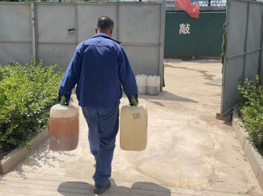 金年会-金年会（中国）一站式体育服务平台
城东污水处理公司扎实推进危险废物规范化处置(图3)