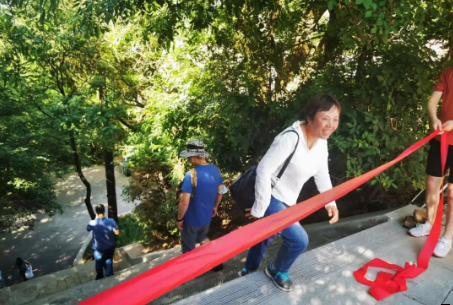 助力文旅市场 展示产投风采——金年会-金年会(中国)一站式体育服务平台
组织开展员工登山比赛活动(图7) 助力文旅市场 展示产投风采——金年会-金年会(中国)一站式体育服务平台
组织开展员工登山比赛活动(图7)