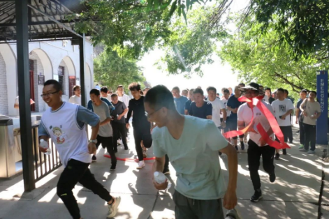 助力文旅市场 展示产投风采——金年会-金年会(中国)一站式体育服务平台
组织开展员工登山比赛活动(图2) 助力文旅市场 展示产投风采——金年会-金年会(中国)一站式体育服务平台
组织开展员工登山比赛活动(图2)